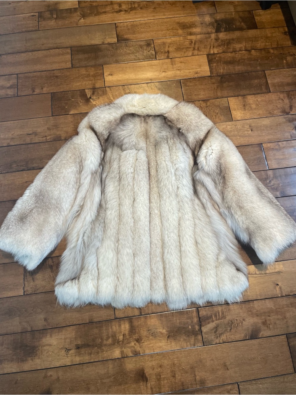 Saga Furs Fox Fur Coat with Matching Hat - Picture 3 of 12